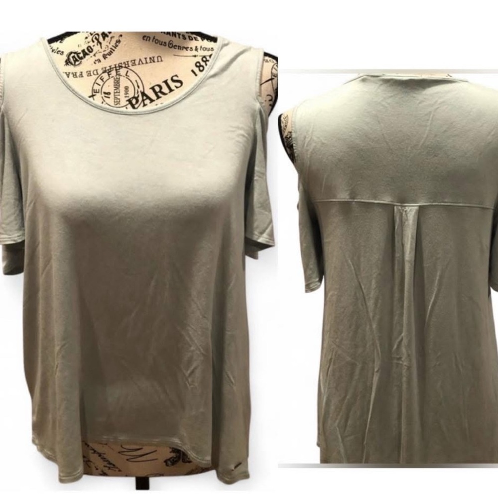 Tahari Mint/Light Green Short Sleeve Cold Shoulder Flowy Top - Size M